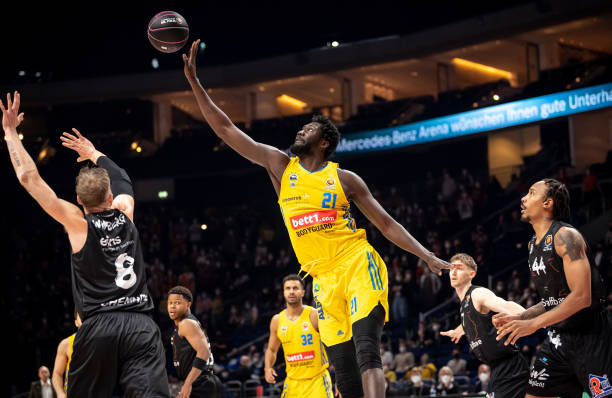 而设在当地 而设在当地