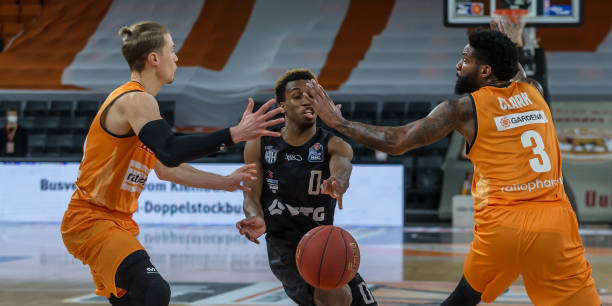 与此同时 与此同时