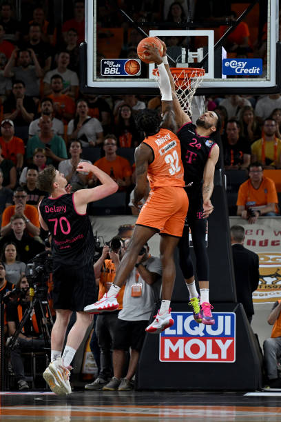 悉心指导下 悉心指导下